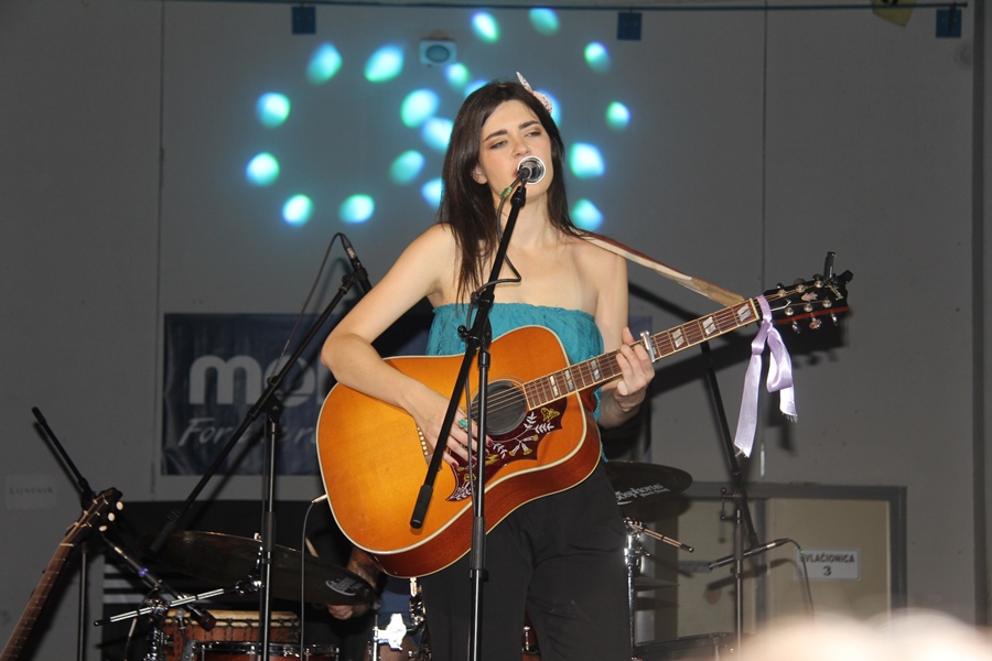 Koncert Mia Dimšić0